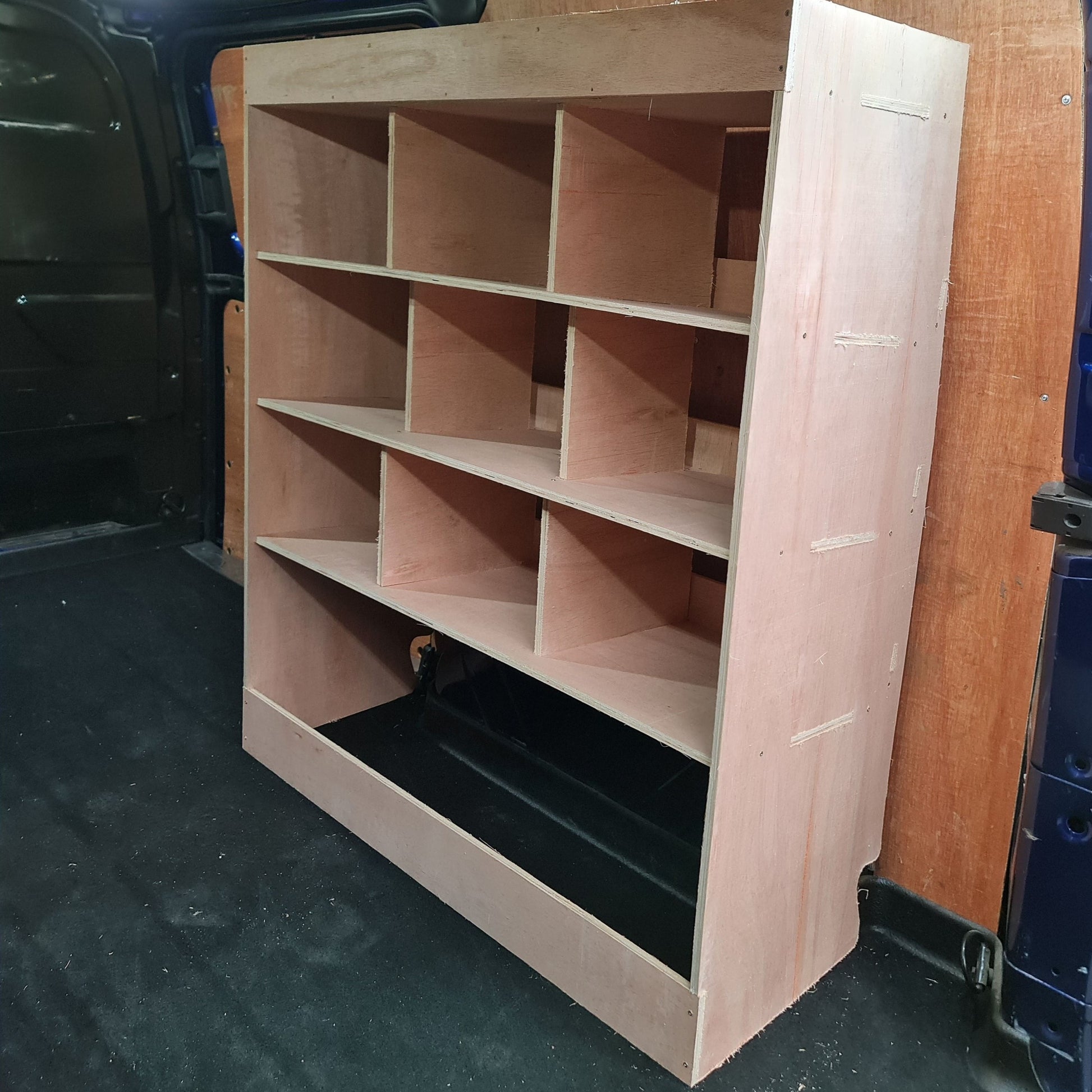 fiat-scudo-super-wide-racking-for-euro-stacking-containers